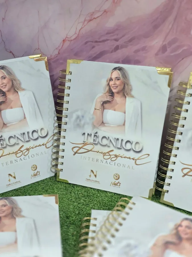 Agenda personalizada (logo, foto o frase)